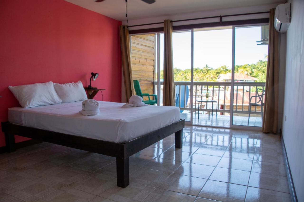 Hotel Los Balcones Over Seas Bocas del Toro Eksteriør bilde